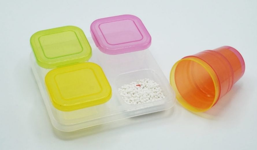 Filler masterbatch for food packaging provides consistent and vivid coloration, enhancing visual appeal while simplifying production by reducing the need for additional pigments