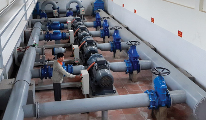 PVC pipes are used in factory water supply and drainage systems