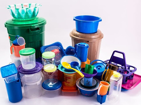 يدخل البلاستيك PP في صناعه الادوات و السلع المنزليه