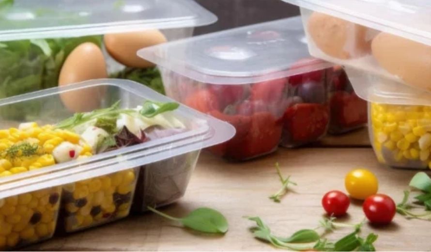 Filler masterbatch for food packaging enhances the rigidity and impact resistance of food containers, maintaining the integrity of containers for safe consumer use