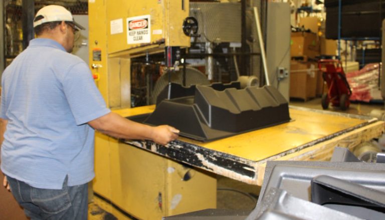 يمكن تنفيذ هذه العملية بشكل يدوي بالكامل  أو شبه أوتوماتيكي أو أوتوماتيكي بالكامل.