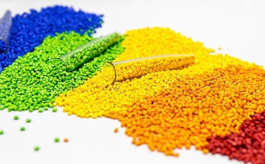Color masterbatch is a concentrated mixture that ensures excellent dispersion and consistency for achieving precise molding color in large production runs