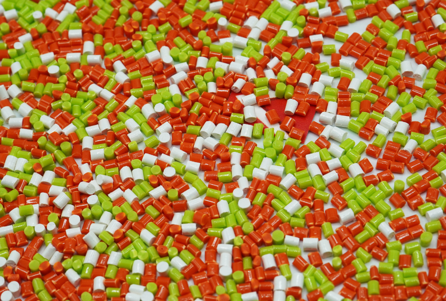 Engineering plastic compound