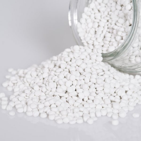 حبيبات الحشو البولي بروبلين هي مكون أساسي في إنتاج الأكياس المنسوجة من البولي بروبلين